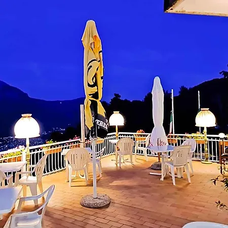 ホテル Il Mirabeau 3*